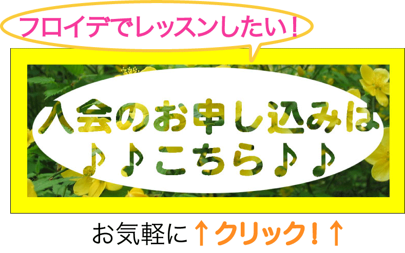 ���\������